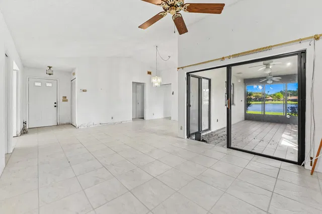  Residence photo 5