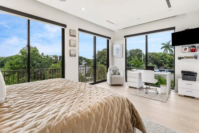 Palm Trail Delray Beach Residence photo 9