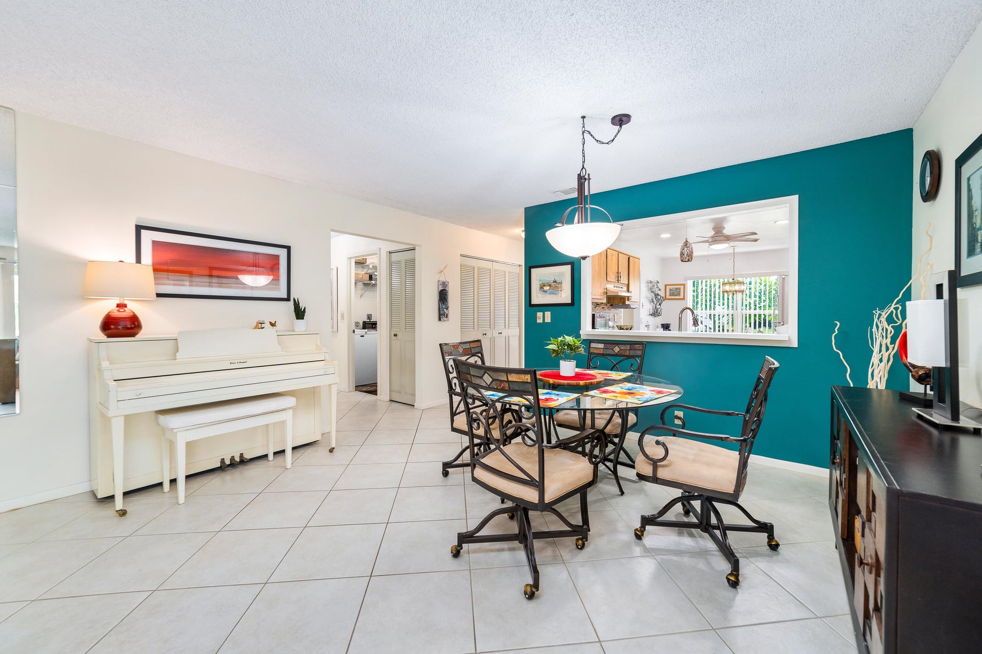  Residence photo 6