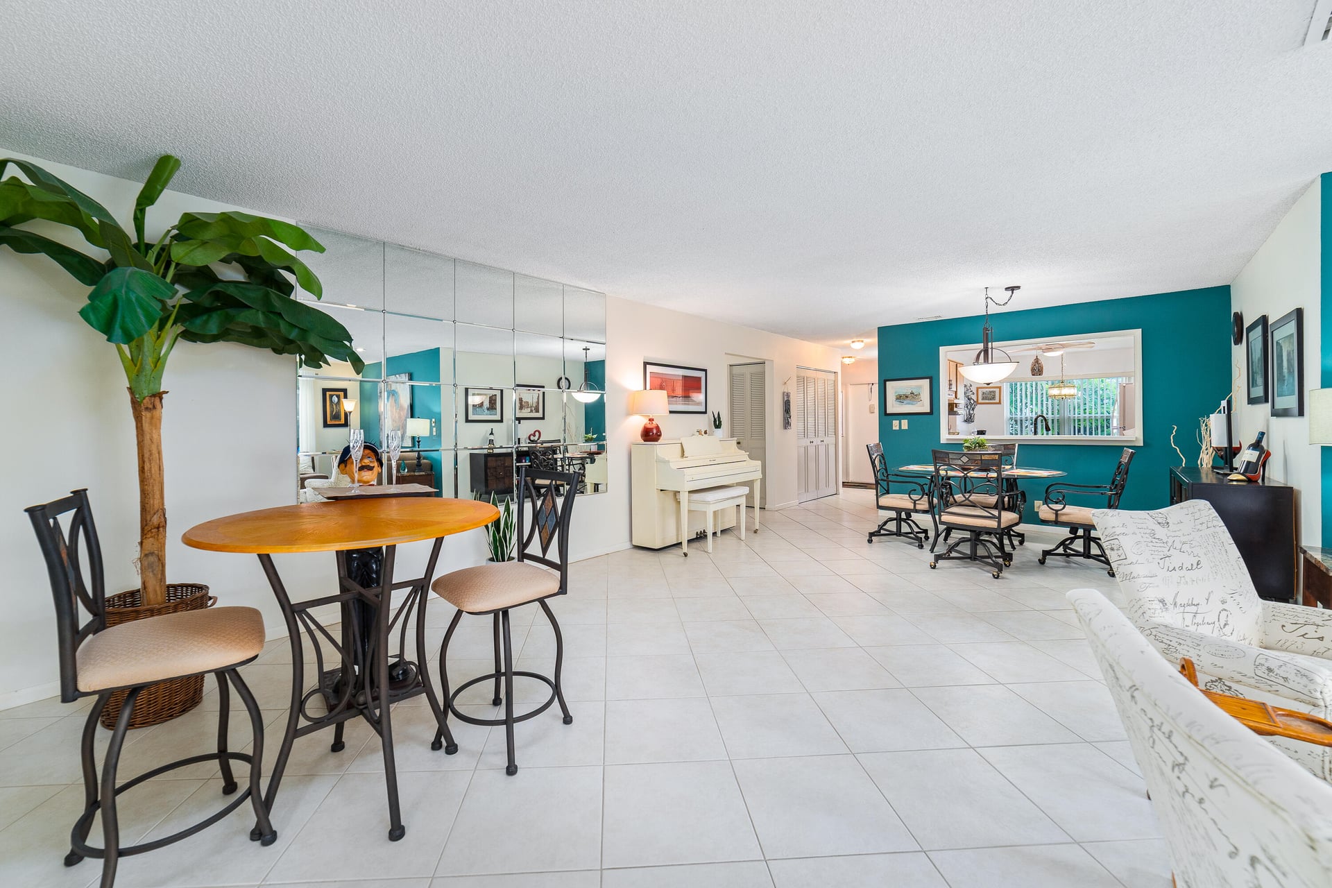  Residence photo 9