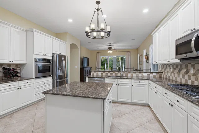 Evergrene Palm Beach Gardens Residence photo 12