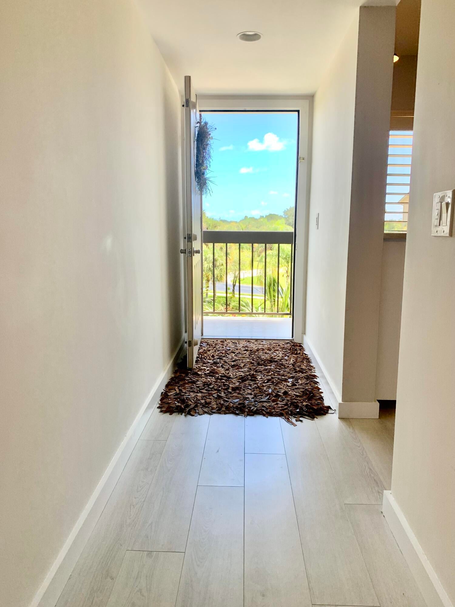 Unit 406 photo 2