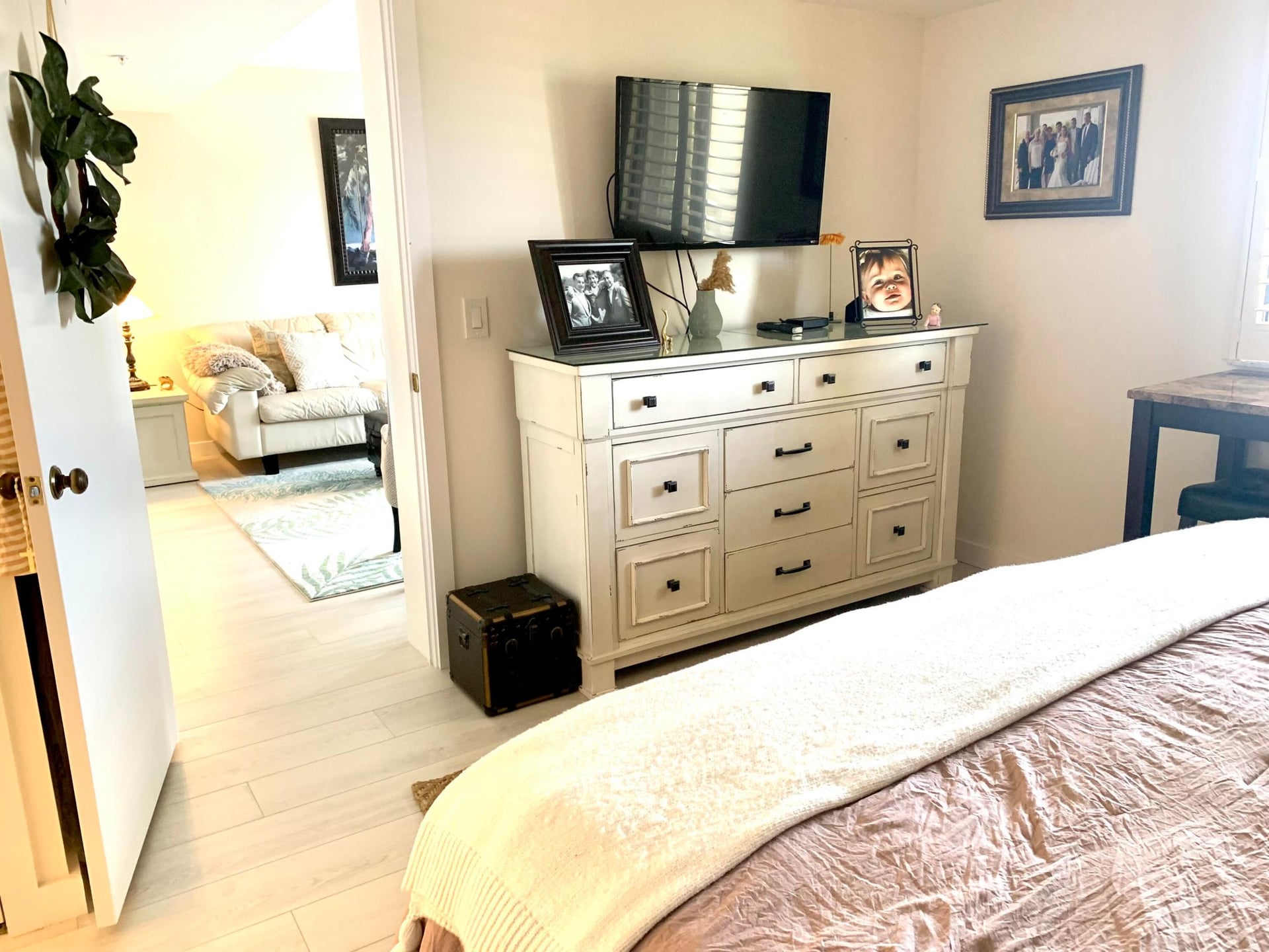 Unit 406 photo 16