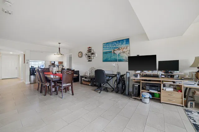  Unit 304 photo 12