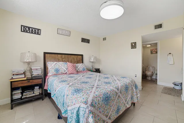  Unit 304 photo 14
