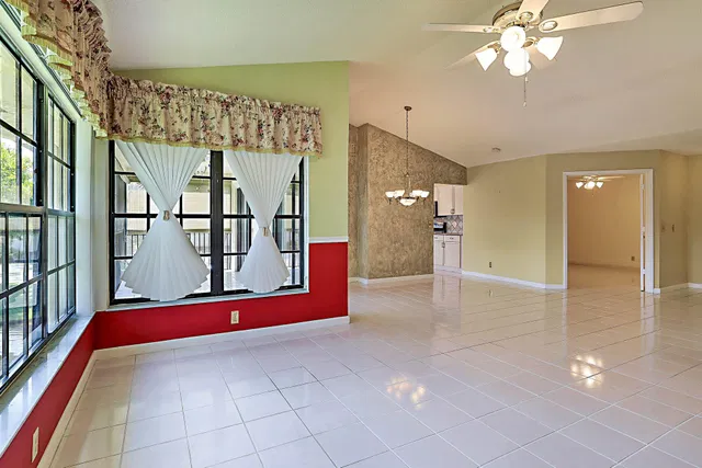 Residence photo 5