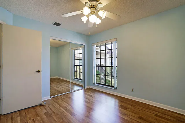Residence photo 24