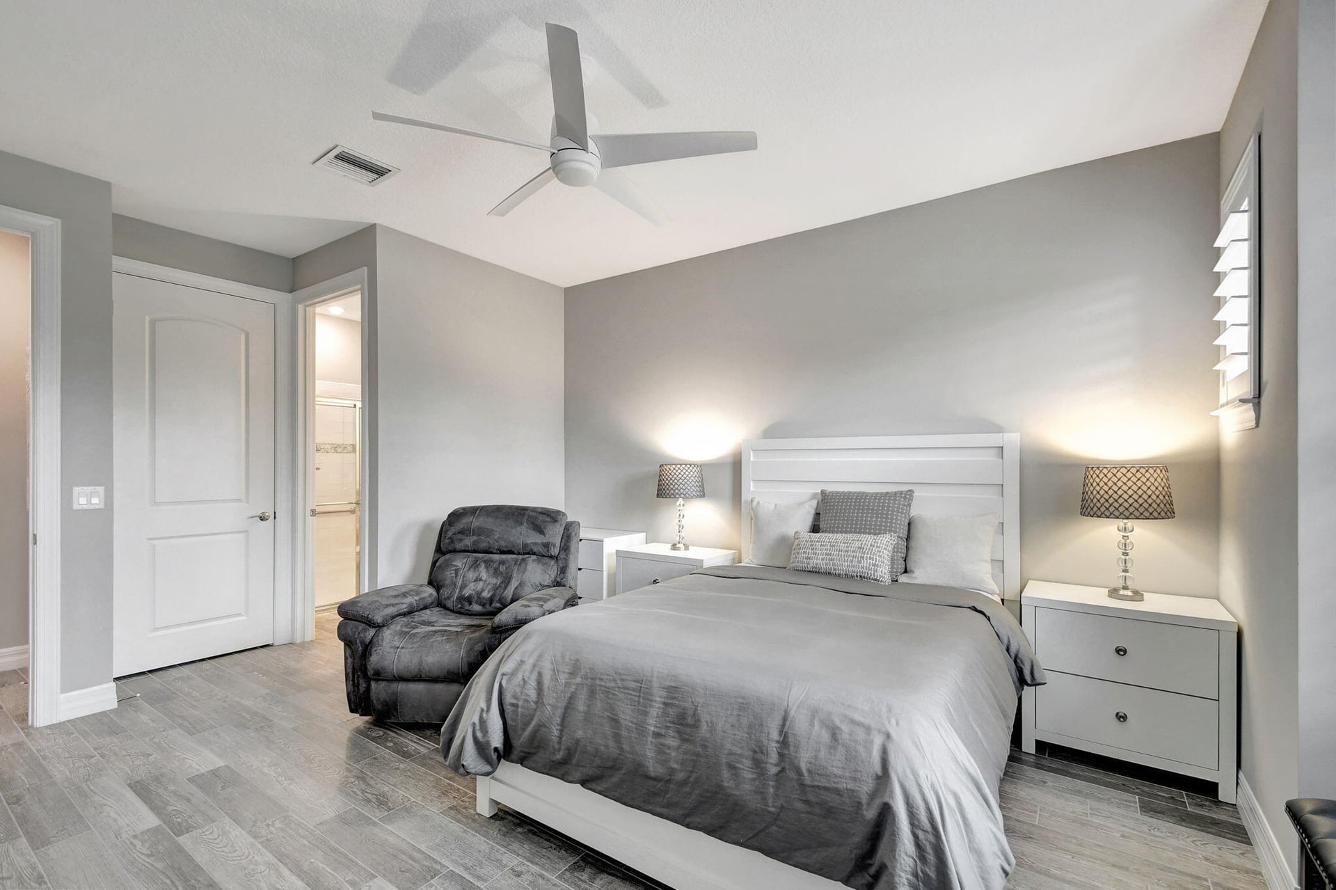  Residence photo 50