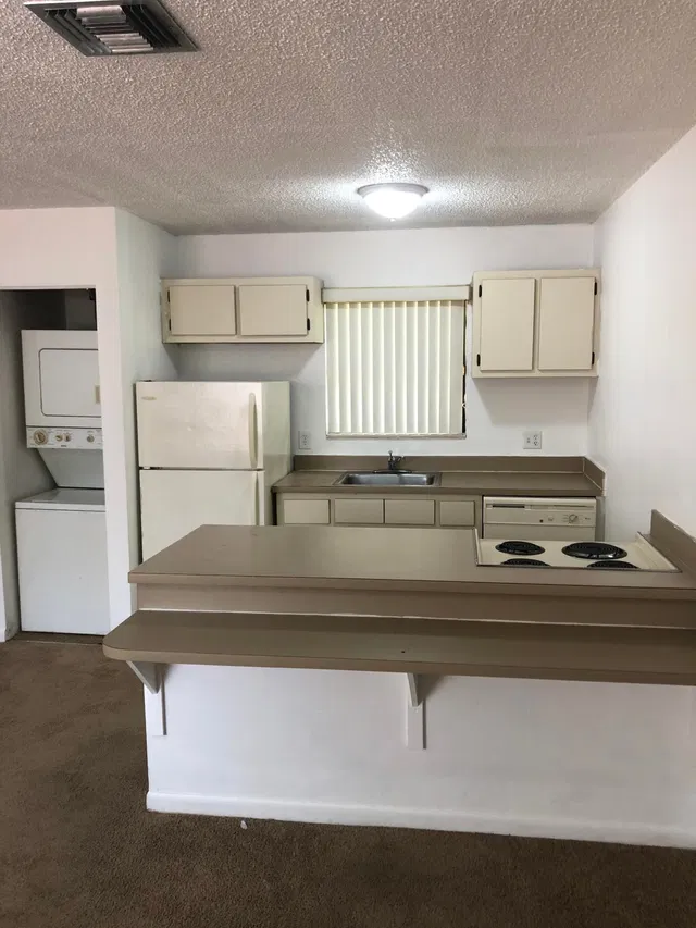 Residence photo 2