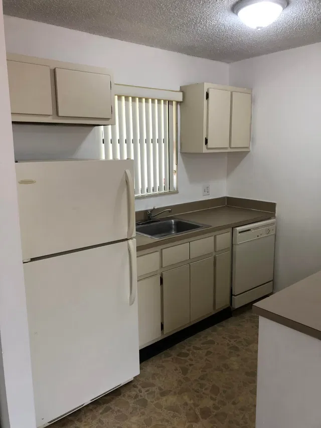Residence photo 3