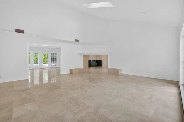 Residence photo 12