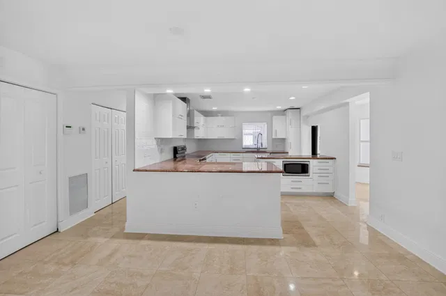 Residence photo 19