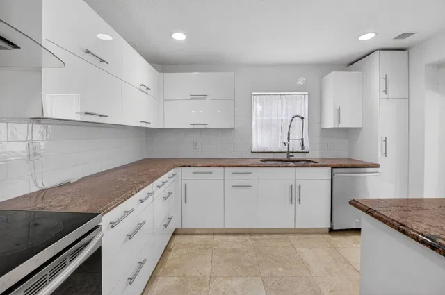 Residence photo 23