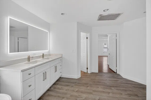 Residence photo 51