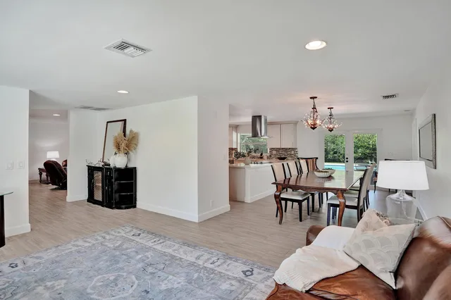 Residence photo 13