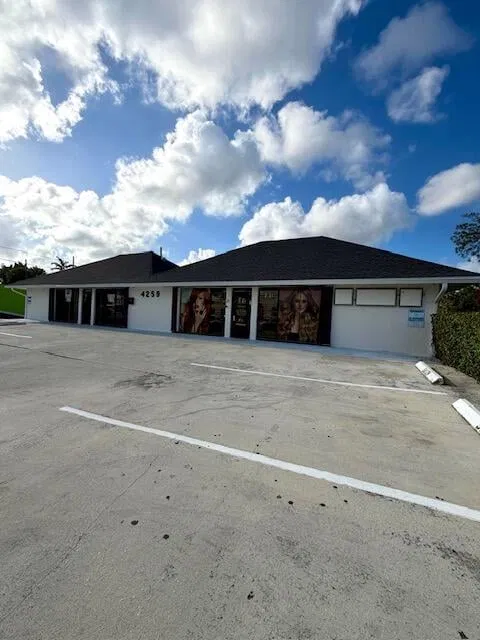 Residence photo 3