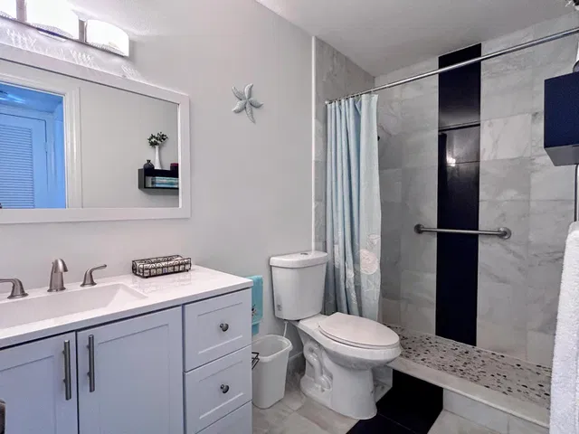  Unit E6 photo 18