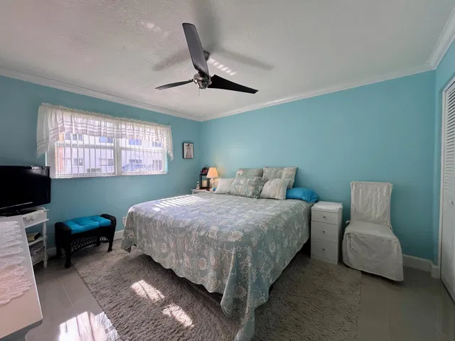  Unit E6 photo 20