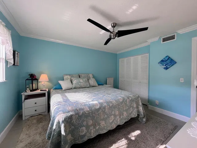  Unit E6 photo 22