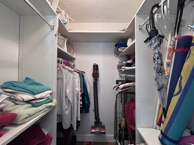  Unit E6 photo 23