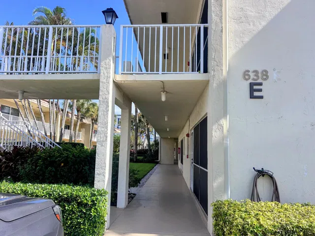  Unit E6 photo 38