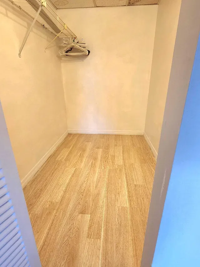 Unit B212 photo 10