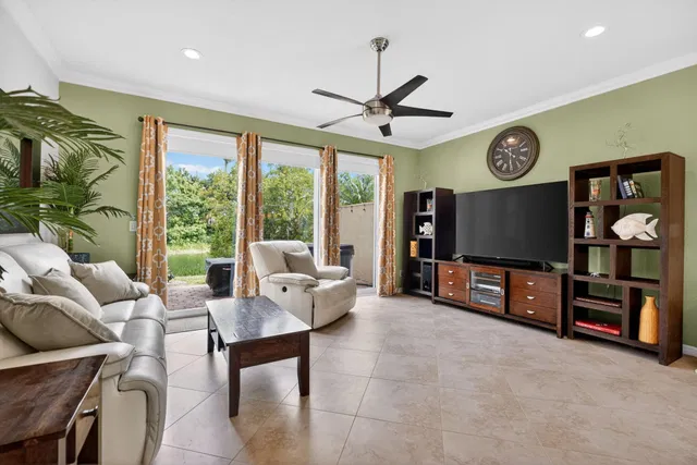 Residence photo 9