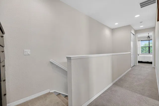 Residence photo 20