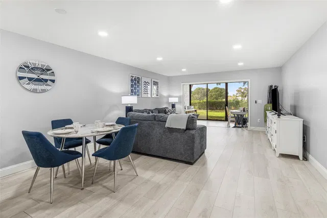 Residence photo 4