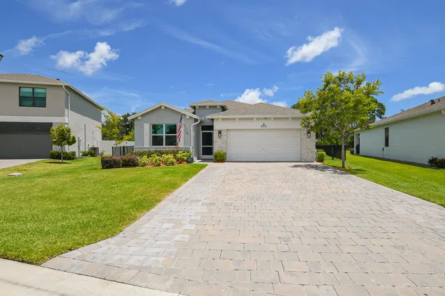 Residence photo 2