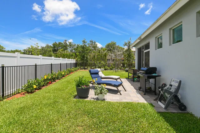 Residence photo 11