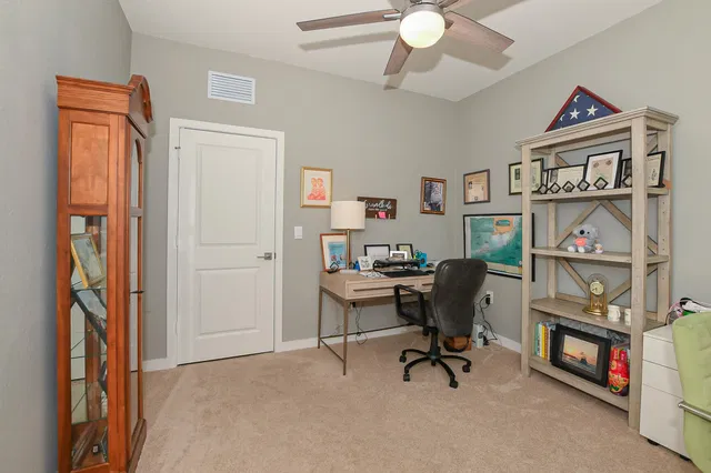 Residence photo 28