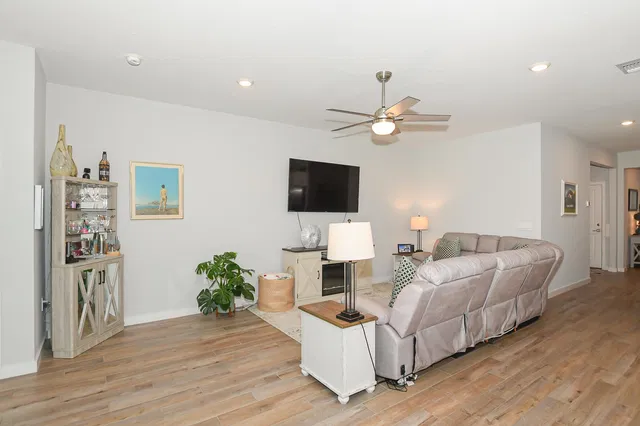 Residence photo 39
