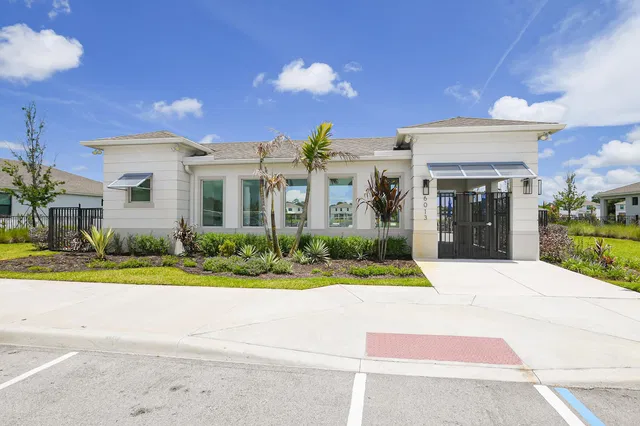 Residence photo 56