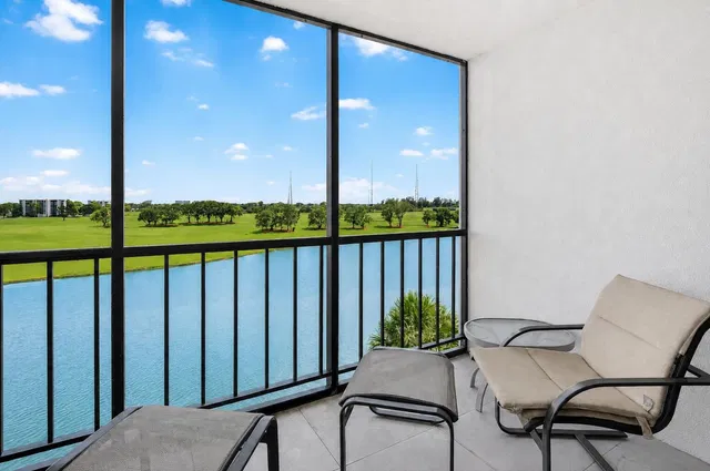 Boca West Country Club Unit 551 photo 4