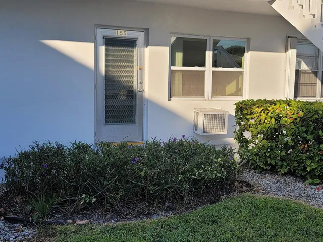Residence photo 3