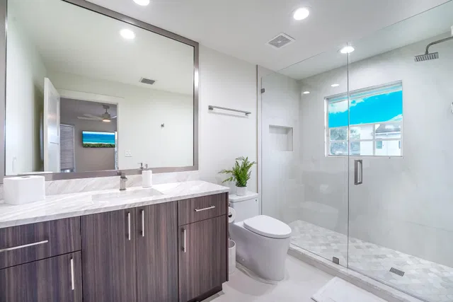 Boca Harbour Residence photo 31