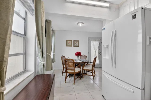 Residence photo 11
