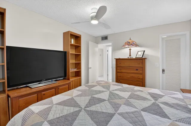 Residence photo 15