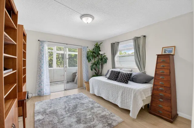 Residence photo 18