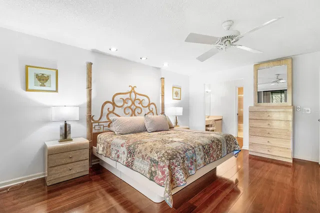 Unit 203 photo 15