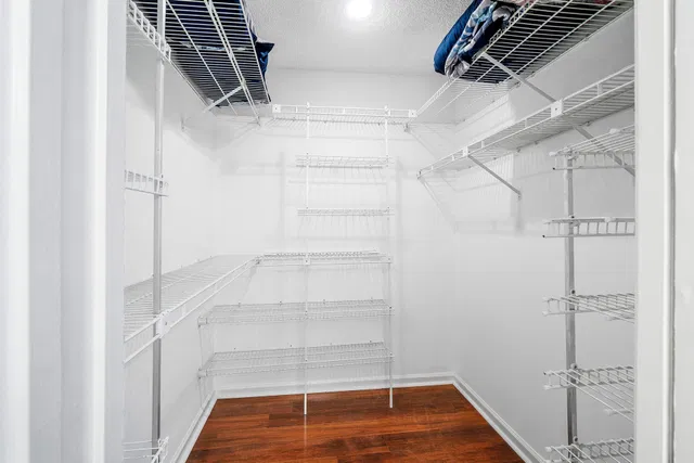 Unit 203 photo 17