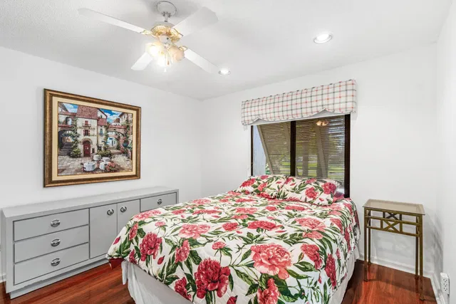 Unit 203 photo 21