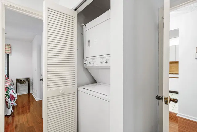 Unit 203 photo 27