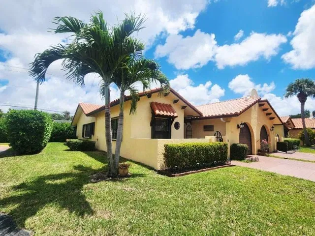 Residence photo 2