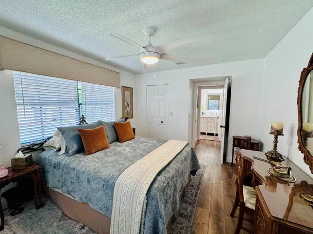 Residence photo 20