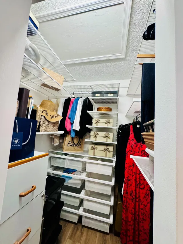 Residence photo 22