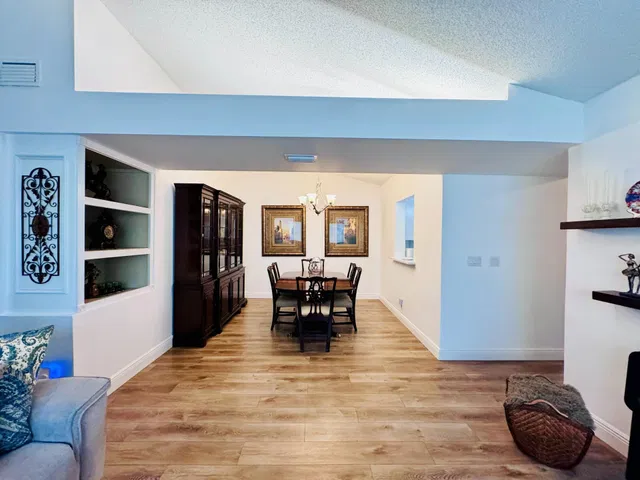 Residence photo 23
