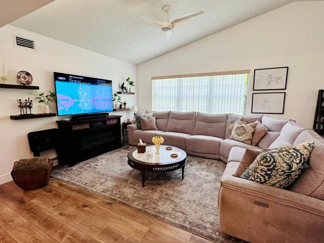 Residence photo 27