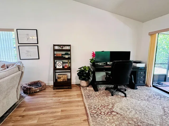 Residence photo 32